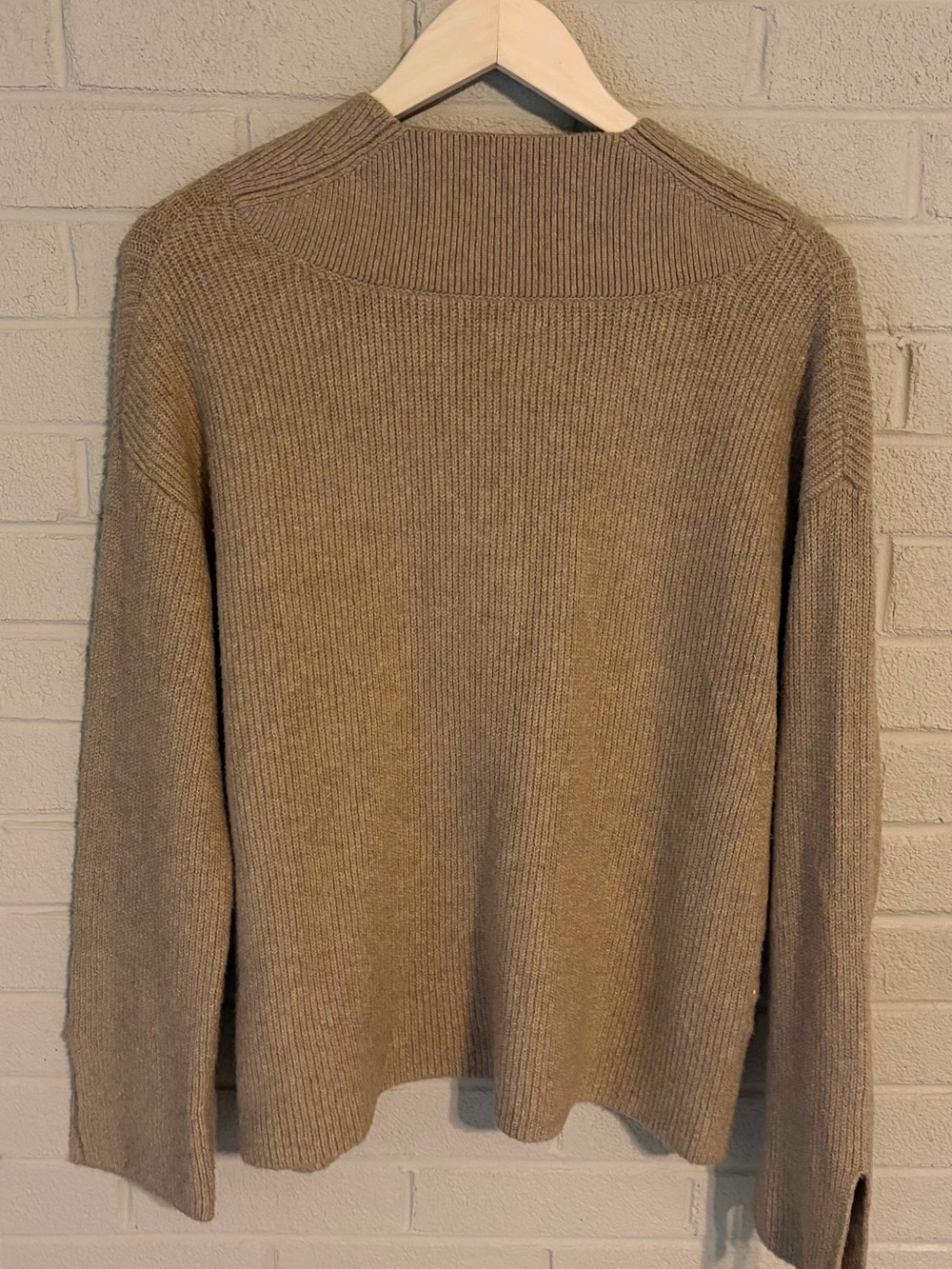 Banana Republic Overlap Ribbed V-Neck Sweater Camel Tan Medium - Picture 3 of 5